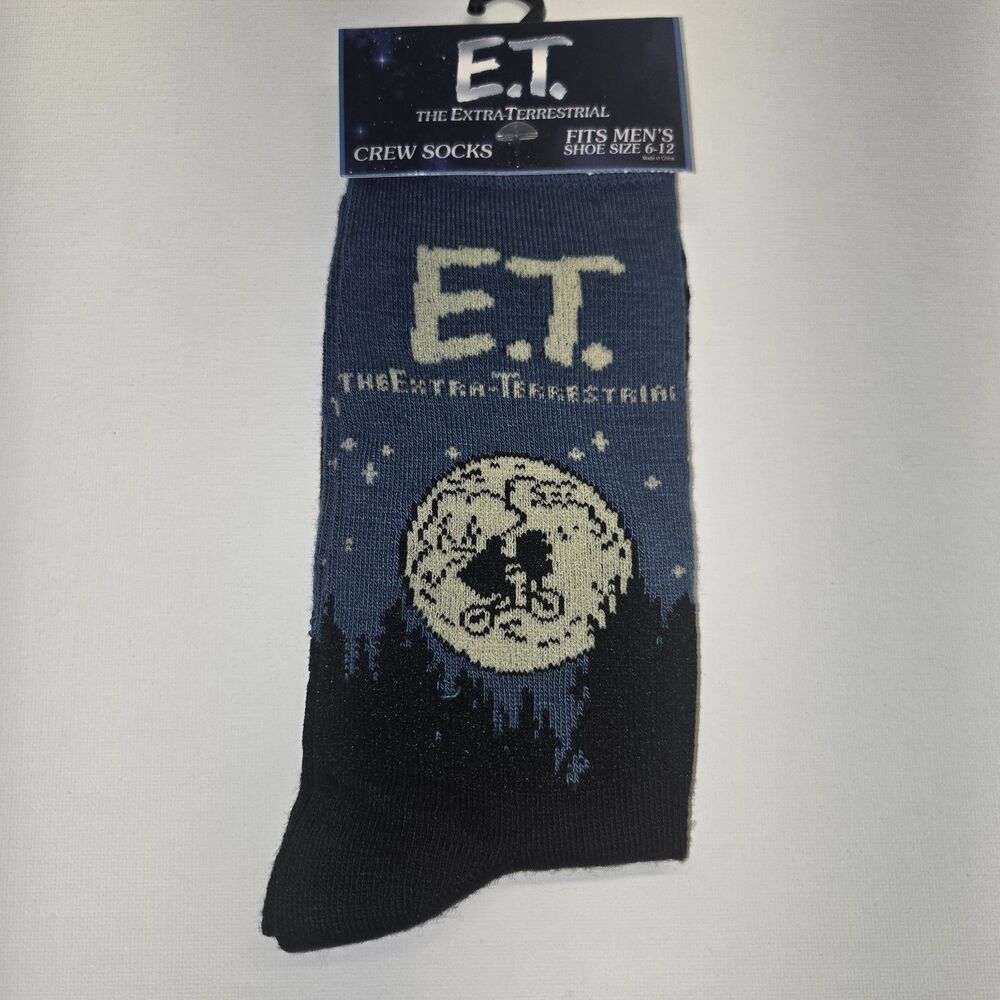E.T. The Extra Terrestrial Crew Socks Men’s Size 6-12 Novelty Universal Studios